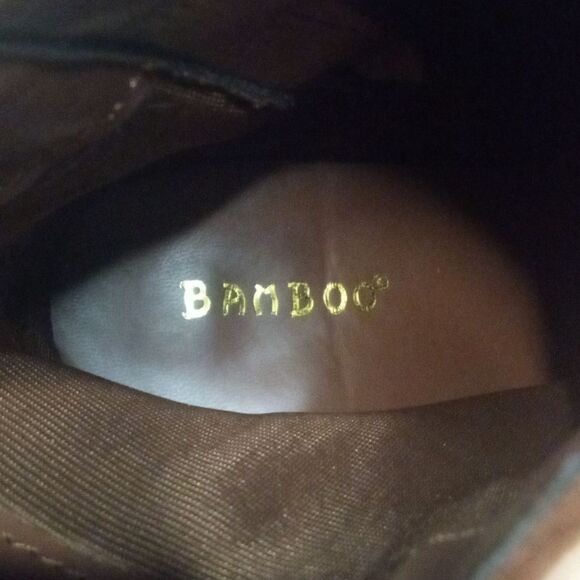 Bamboo Bellflower Faux Suede Alligator Detail Booties In Rust Size 8 - Picture 10 of 12